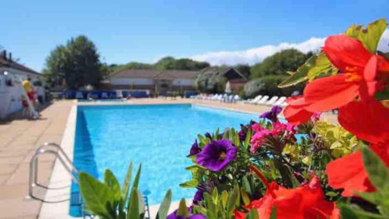 Heavenly Haven Hotel Lymington Exterior photo